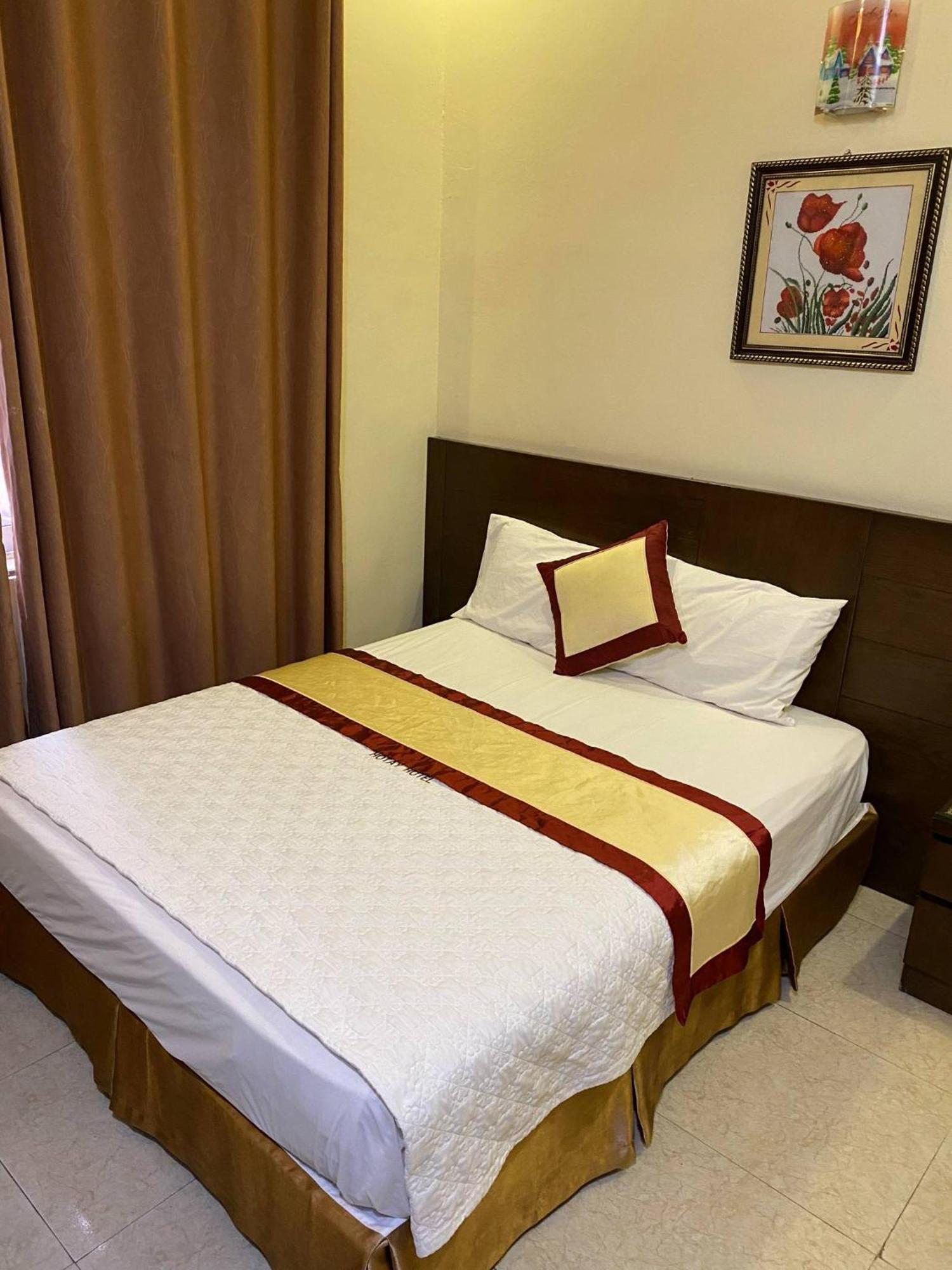 Ho Tay Hotel Ha Long Bagian luar foto