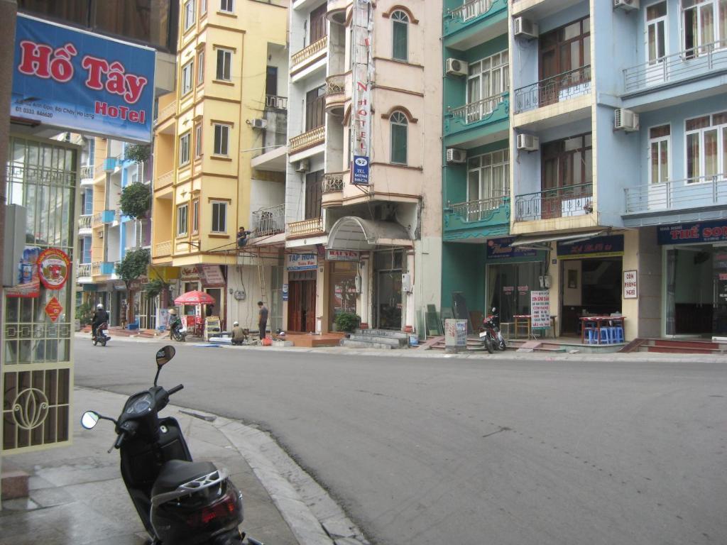 Ho Tay Hotel Ha Long Bagian luar foto