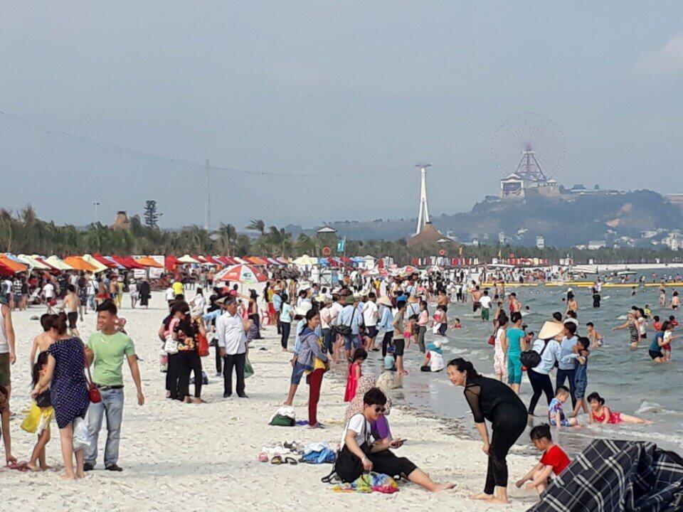 Ho Tay Hotel Ha Long Bagian luar foto