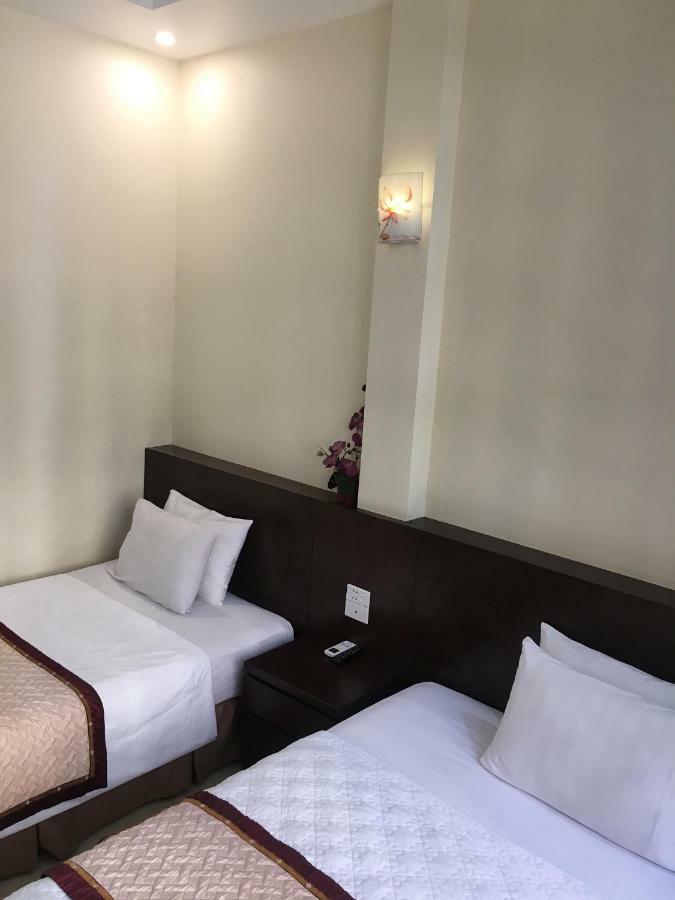 Ho Tay Hotel Ha Long Bagian luar foto